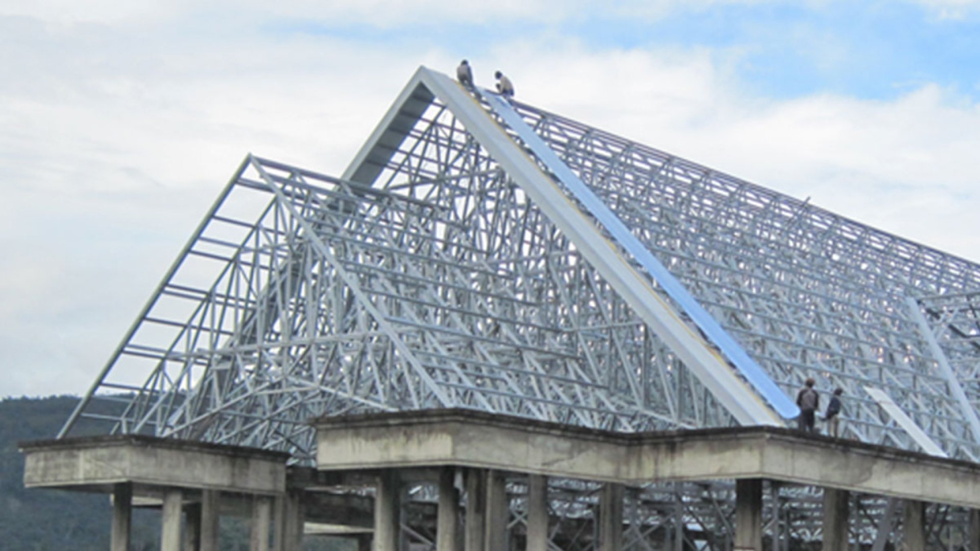 Application of Lightweight Steel Framing: Roof Structure